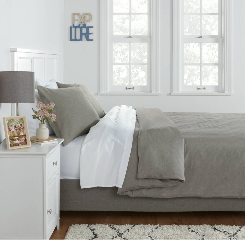Elegant Gray Bedding Set